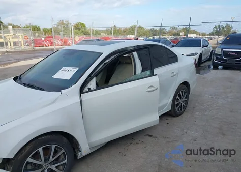 2017 Volkswagen Jetta 1.4T Se из США, поврежденный, VIN 3VWDB7AJ0HM266197